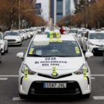 Los taxistas de Madrid paralizan la Castellana contra la “precarización, especulación y acumulación de licencias”